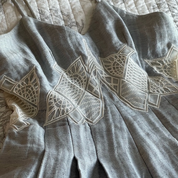 Jonathan Simkhai Elegant Grey Dress with Lace Detail - Picture 2 of 6